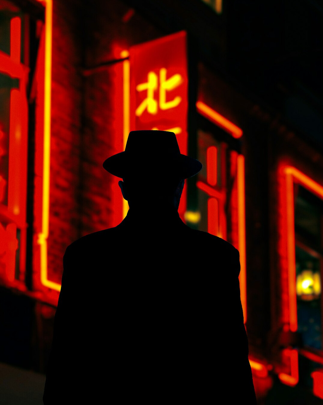 shadowy detective silhouette